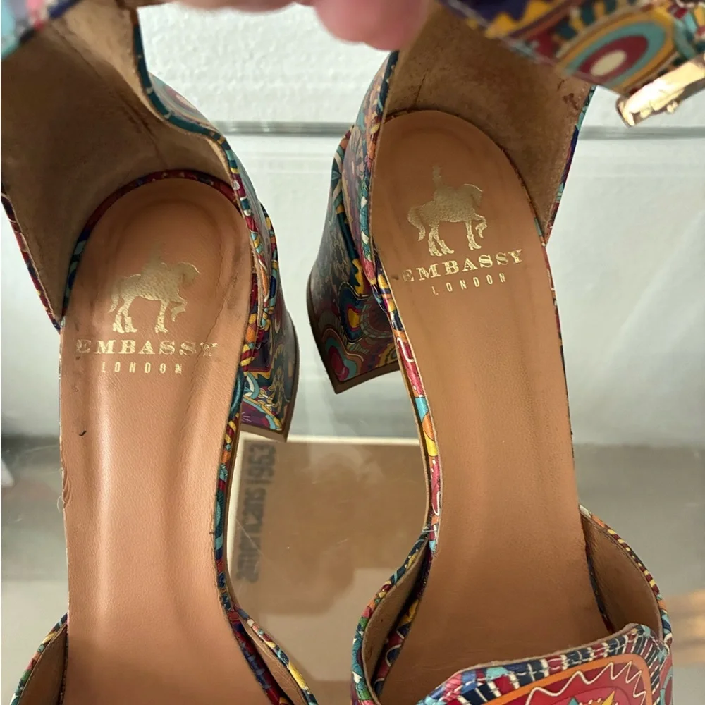 Embassy London Heels - Picture 9 of 10